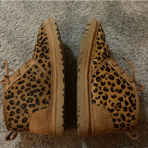 Ugg Limited Edition Neumel Boots, Size 9 - Picture 3 of 5